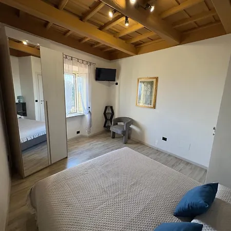 Il Brucomela Apartment *