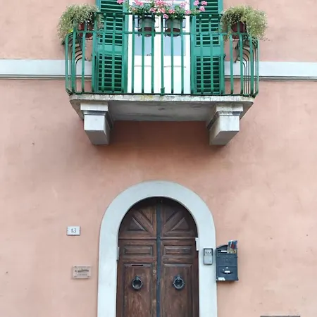 Il Brucomela Apartment *